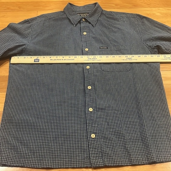 Abercrombie & Fitch men’s button down shirt size medium. - Picture 7 of 7